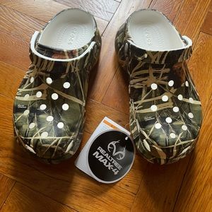 Realtree croc bae new with tag